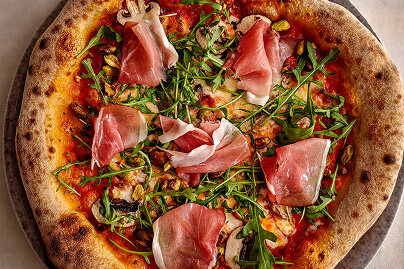 Pizzárium pizza feketeerdei sonkás